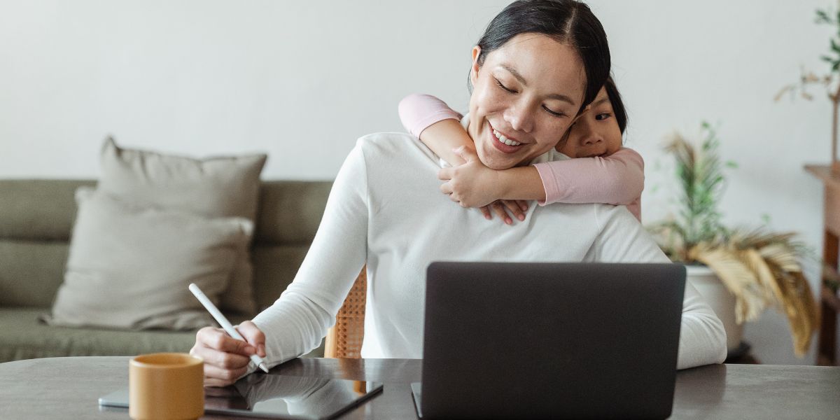 仕事と子育てに忙しい40代女性。筋トレが続かない理由のひとつは忙しさ